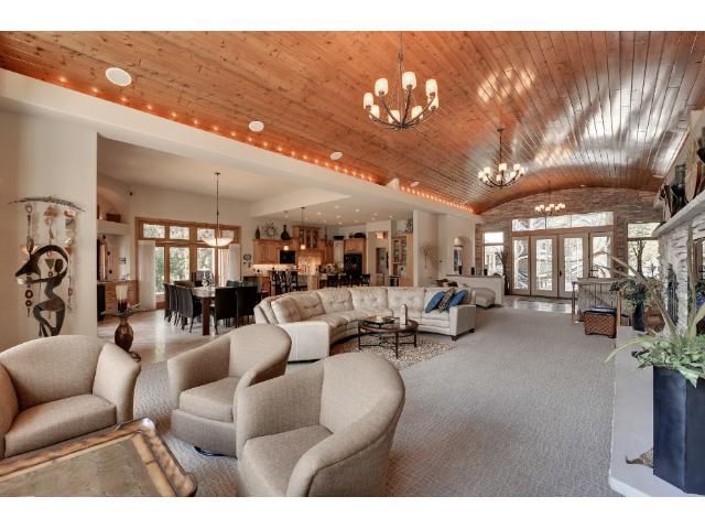 866 River Ln, Anoka, MN 55303