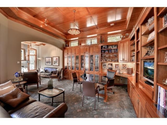 866 River Ln, Anoka, MN 55303