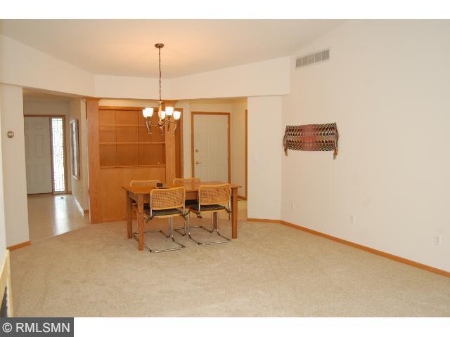 831 Monet Ct, Eagan, MN 55120