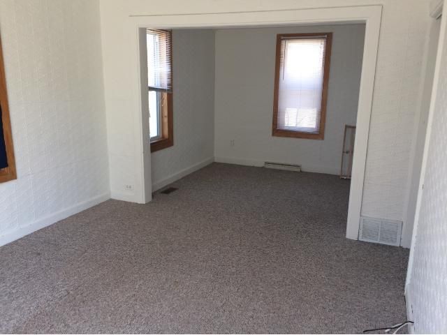 210 1st St, Roscoe, MN 56371