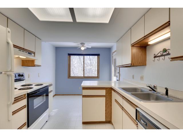18504 Creeks Bend Dr, Minnetonka, MN 55345