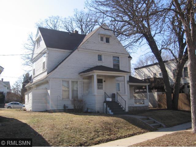 896 Raymond Ave, Saint Paul, MN 55114