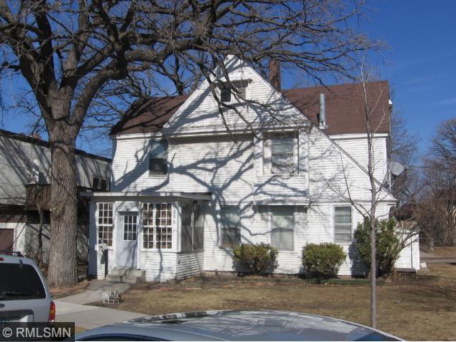 896 Raymond Ave, Saint Paul, MN 55114