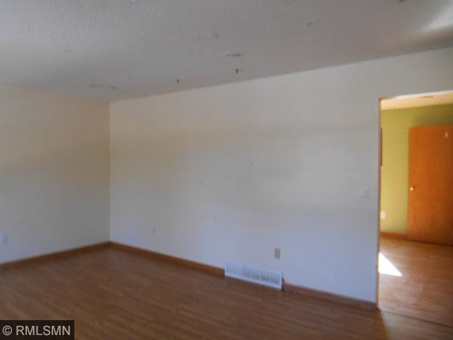 6220 Falcon Way, Warsaw, MN 55087