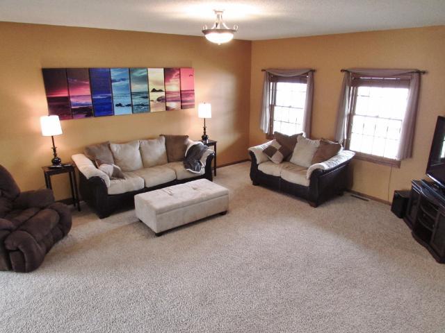 360 Circle Dr, New Munich, MN 56356