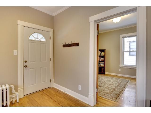1801 Wordsworth Ave, Saint Paul, MN 55116