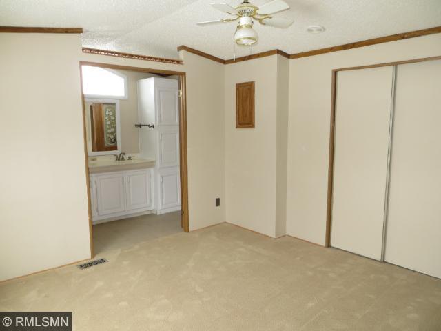 127 N 3rd St N, Henderson, MN 56044