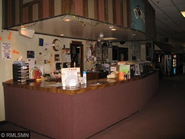 5000 W Broadway Ave, Crystal, MN 55429