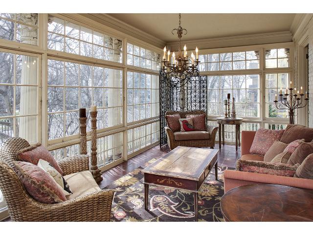 1004 Summit Ave, Minneapolis, MN 55403