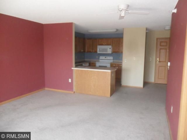 5650 Boone Ave N #412, New Hope, MN 55428