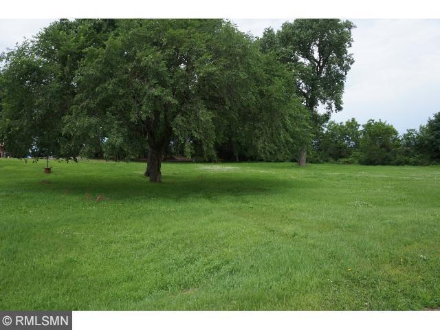 11713 110th Ave, Madelia, MN 56062