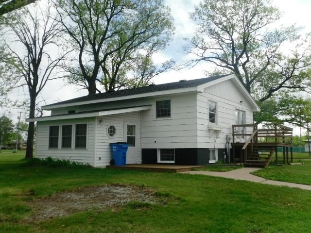 911 S Pine St, Grantsburg, WI 54840