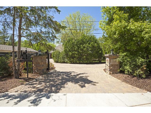 1151 Park Ave, Mahtomedi, MN 55115