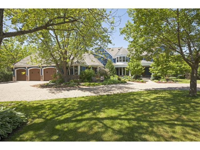 1151 Park Ave, Mahtomedi, MN 55115