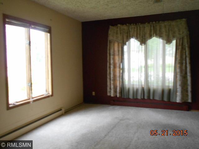 510 Grove St, Minnesota Lake, MN 56068