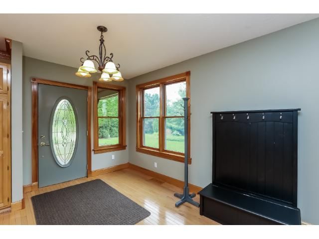 3022 Oakdale Dr, Pine Springs, MN 55115
