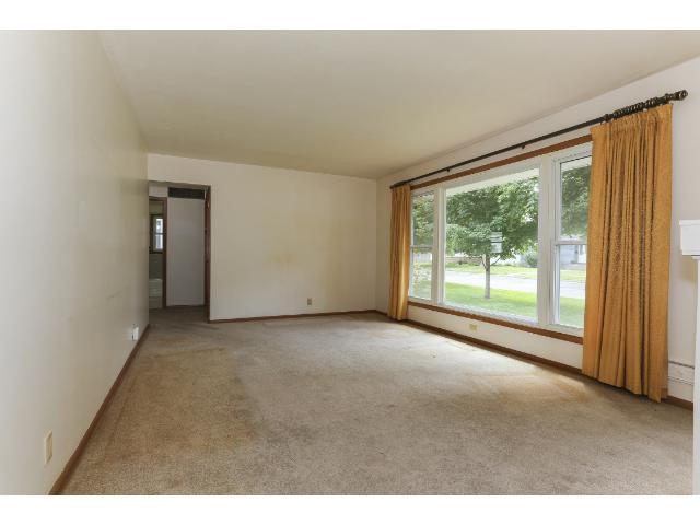 432 3rd Ave NE, Osseo, MN 55369