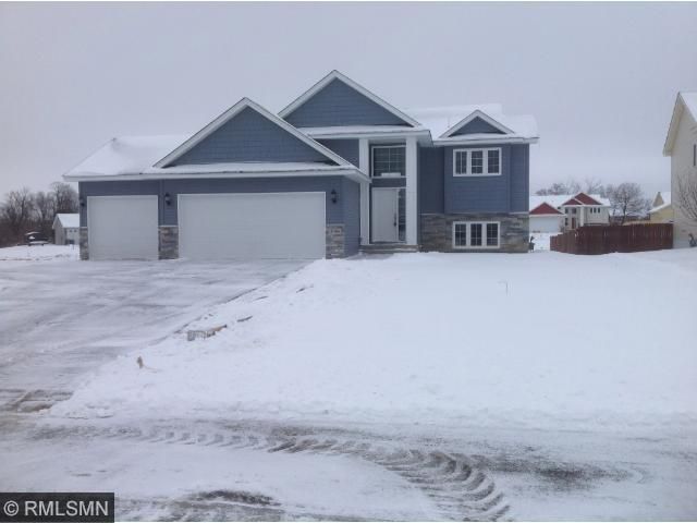 31769 Meadowlark Ln, Lindstrom, MN 55045