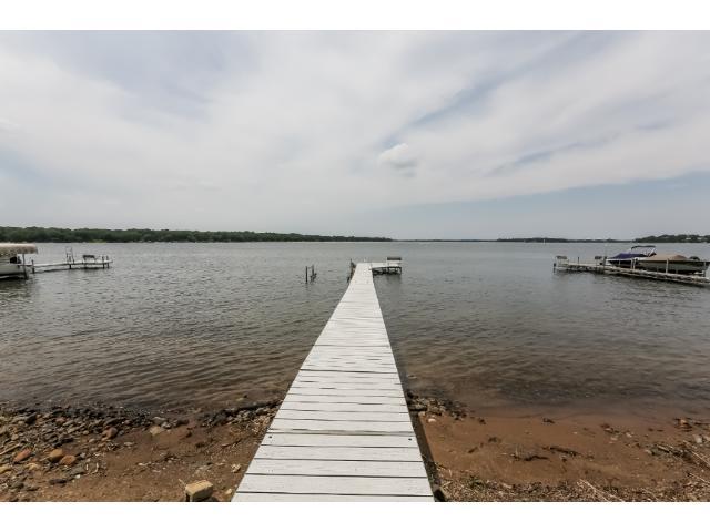 725 Park Ave, Mahtomedi, MN 55115