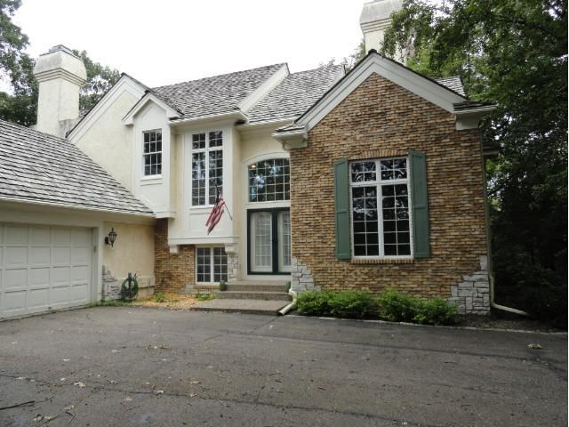 935 Midwest Trl N, Lake Elmo, MN 55042