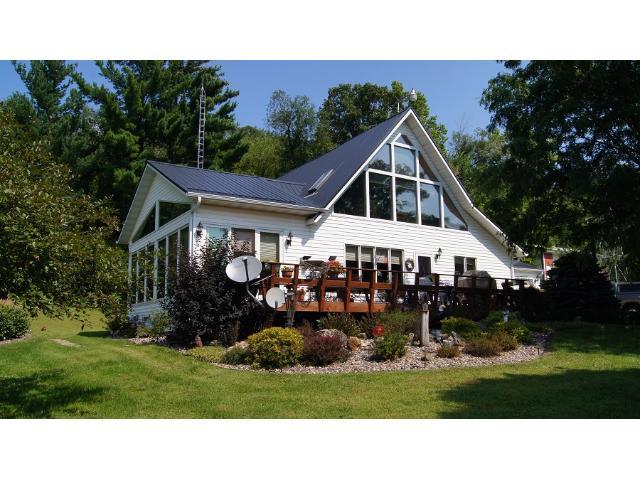 N2106 385th St, Maiden Rock, WI 54750
