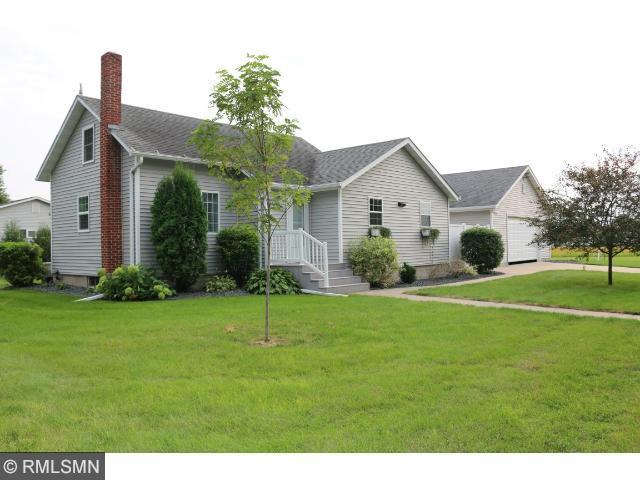 225 3rd St SE, Waldorf, MN 56091
