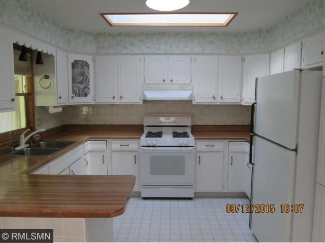 9041 Kell Ave S, Bloomington, MN 55437