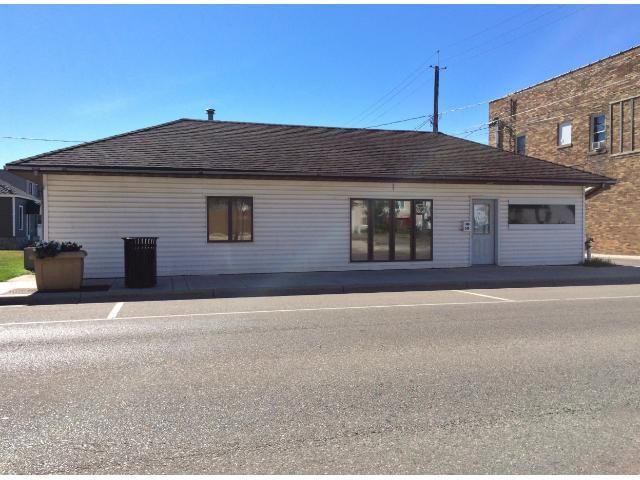 518 2nd Ave NE, Staples, MN 56479