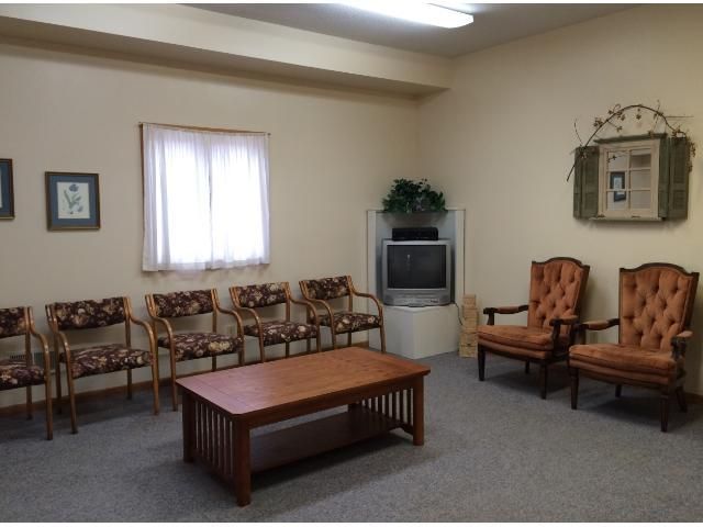 518 2nd Ave NE, Staples, MN 56479