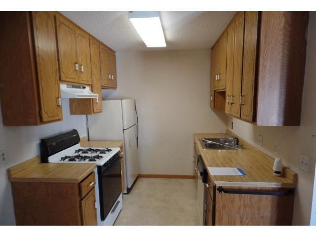 576 78th Ave NE, Spring Lake Park, MN 55432