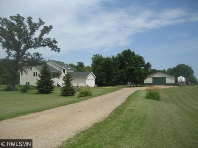 9191 250th St W, Belle Plaine, MN 56011
