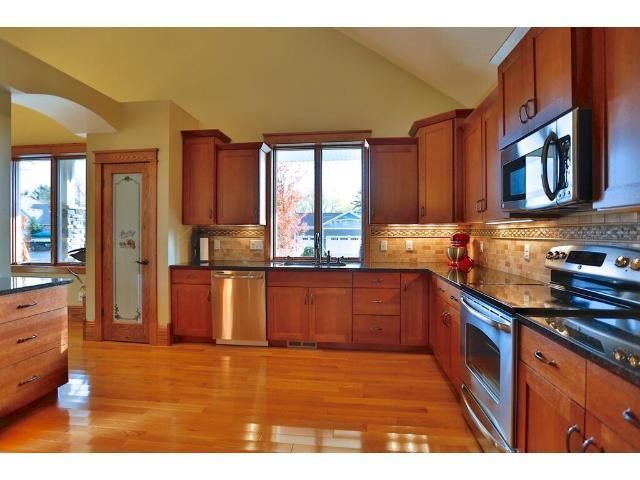 7768 Stillwater Pl N, Oakdale, MN 55128