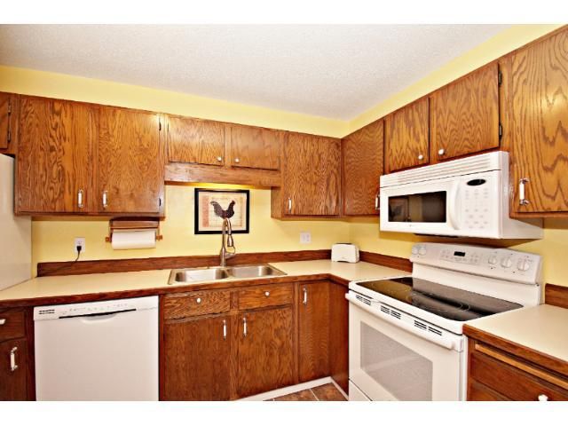 7601 W 101st St #104, Bloomington, MN 55438