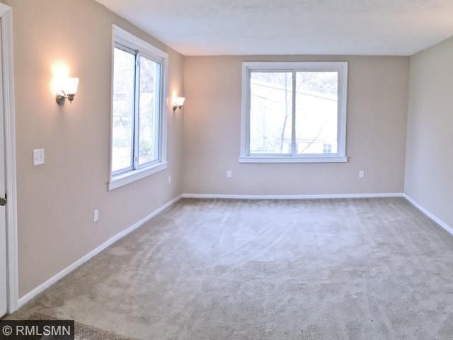 1935 Stoughton Ave, Chaska, MN 55318