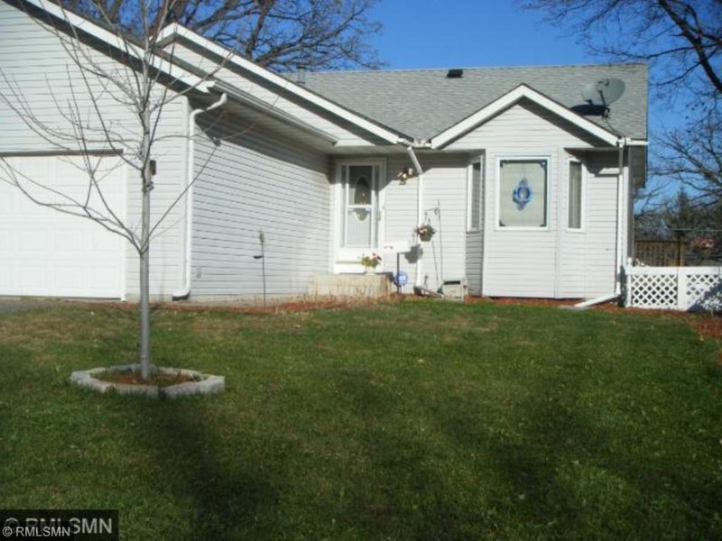 2429 South Ave E, North Saint Paul, MN 55109
