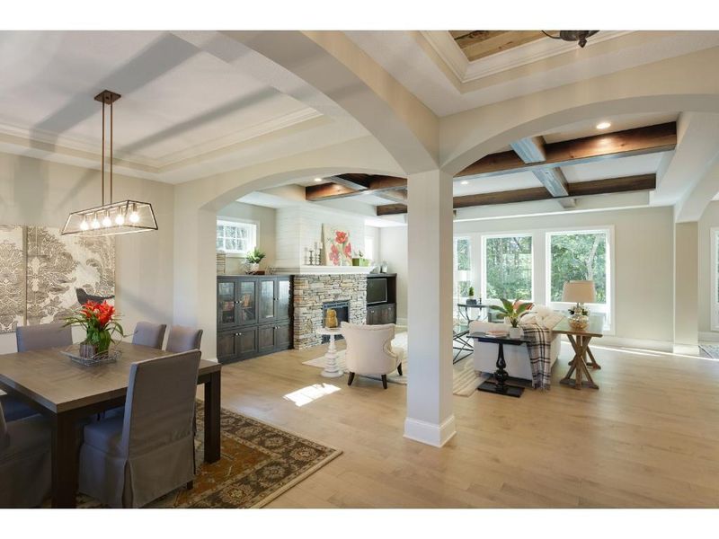 2 Tree Farm Ln, North Oaks, MN 55127