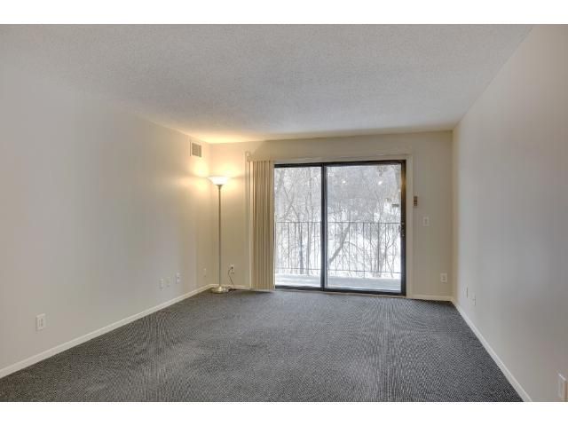 4575 W 80th Street Cir #105, Bloomington, MN 55437