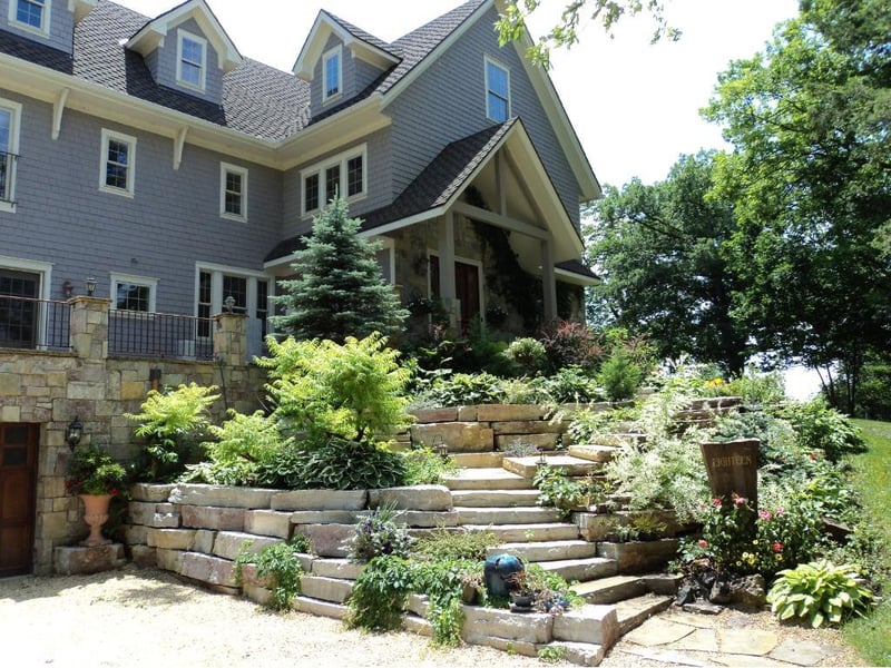 18 Dellwood Ave, White Bear Lake, MN 55110