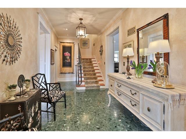 18 Dellwood Ave, White Bear Lake, MN 55110