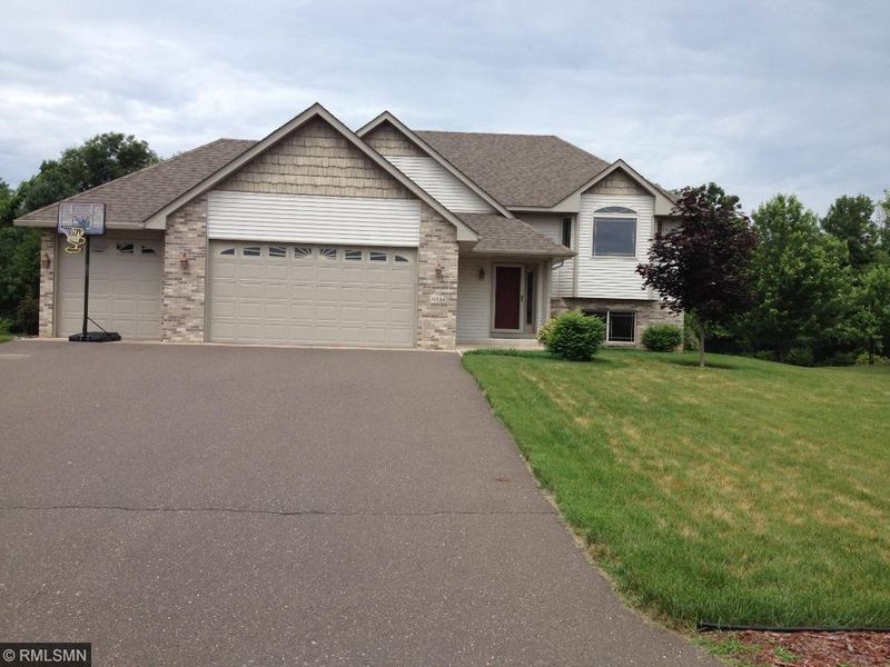 30184 Fox Run Rd, Stacy, MN 55079