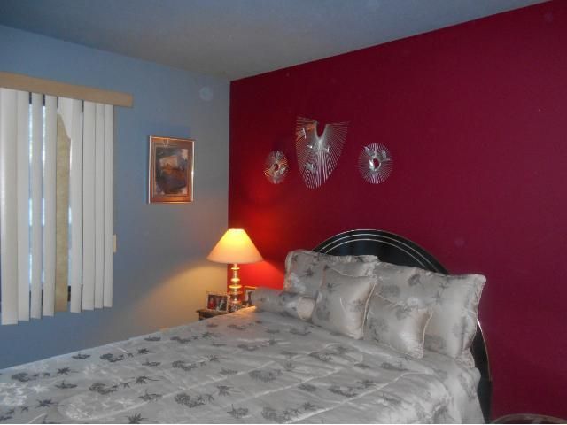 232 W Eagle Lake Dr, Maple Grove, MN 55369