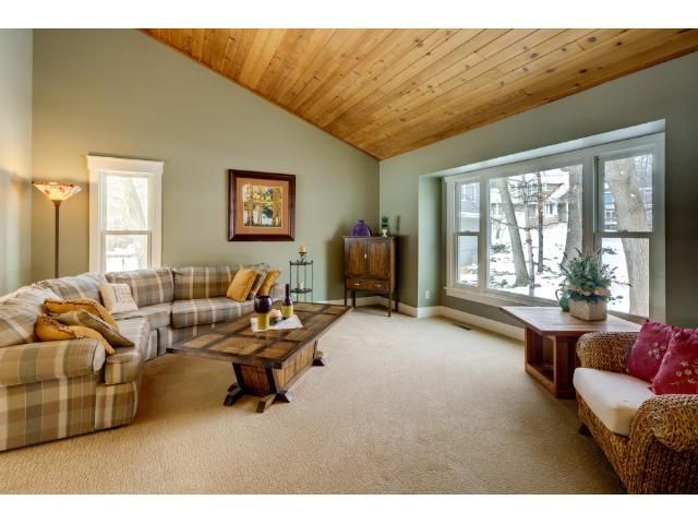 1772 Lafayette Ln, Mound, MN 55364