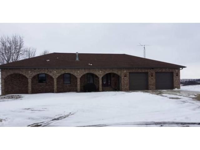 21886 590th St, Plainview, MN 55964