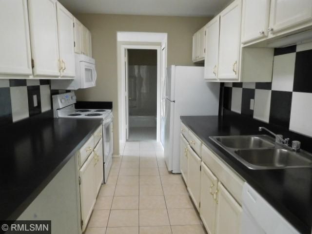 130 Demont Ave E #352, Little Canada, MN 55117