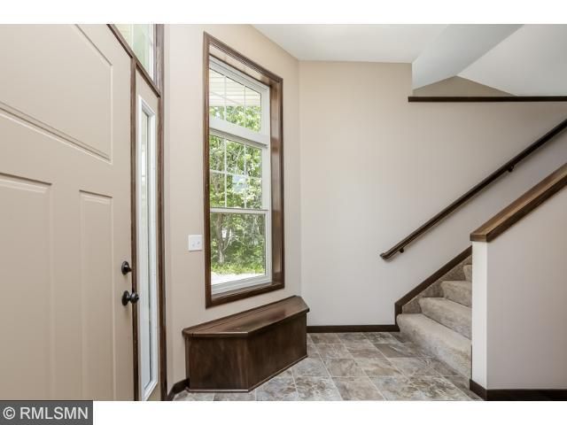 1032 SE 17th St, Forest Lake, MN 55025