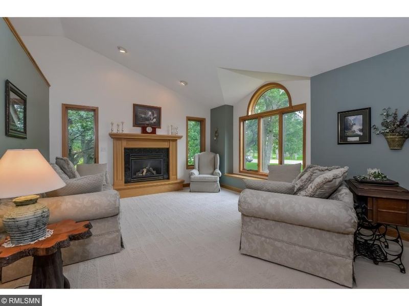 8038 Iris Ave, North Branch, MN 55056