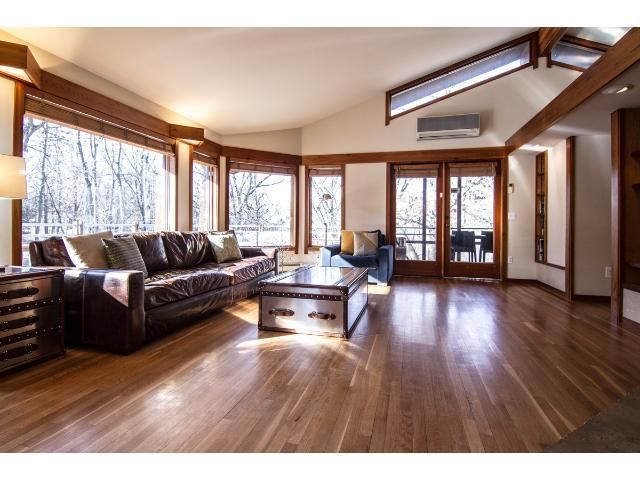1325 102nd St E, Inver Grove Heights, MN 55077