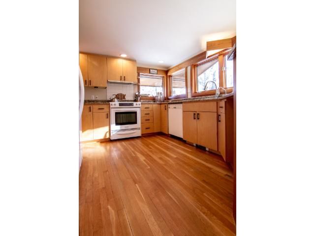 1325 102nd St E, Inver Grove Heights, MN 55077
