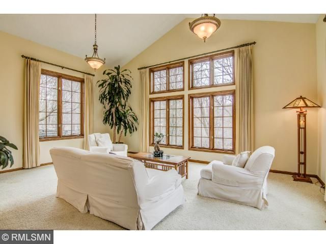 72 East Pleasant Lake Rd, North Oaks, MN 55127