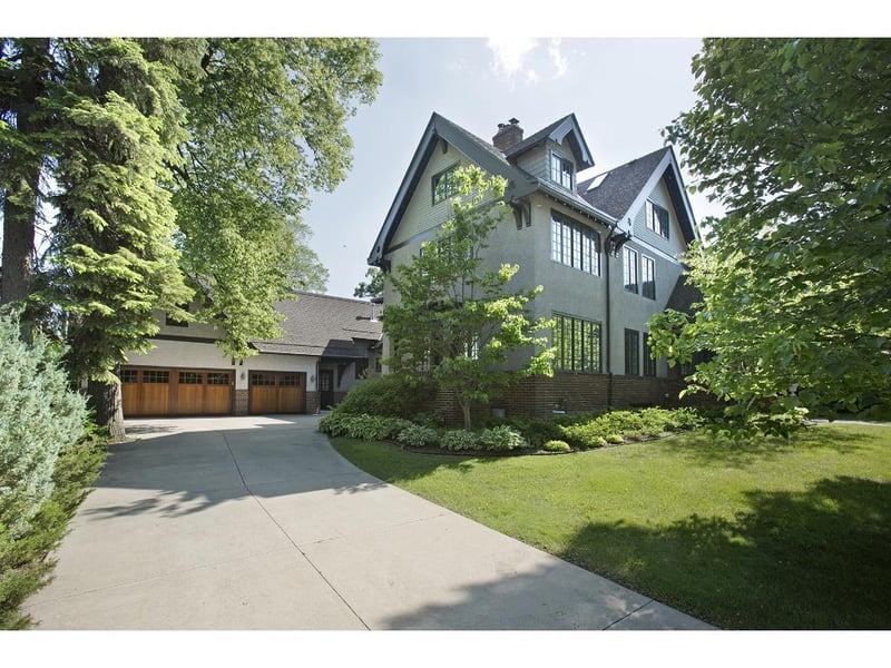 2227 W 21st St, Minneapolis, MN 55405